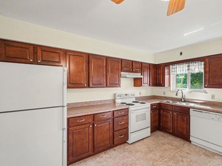 6099 Lagrange Lane, Green Township, OH 45239 Photo 11
