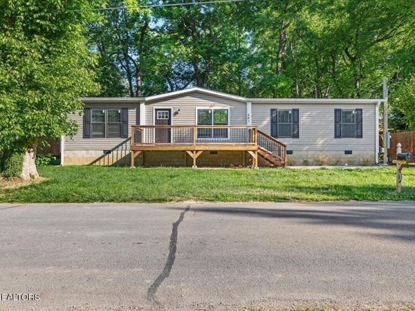 403 W Bank St, Athens, TN 37303
