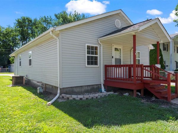 1620 N Monroe Street , Litchfield, IL 62056