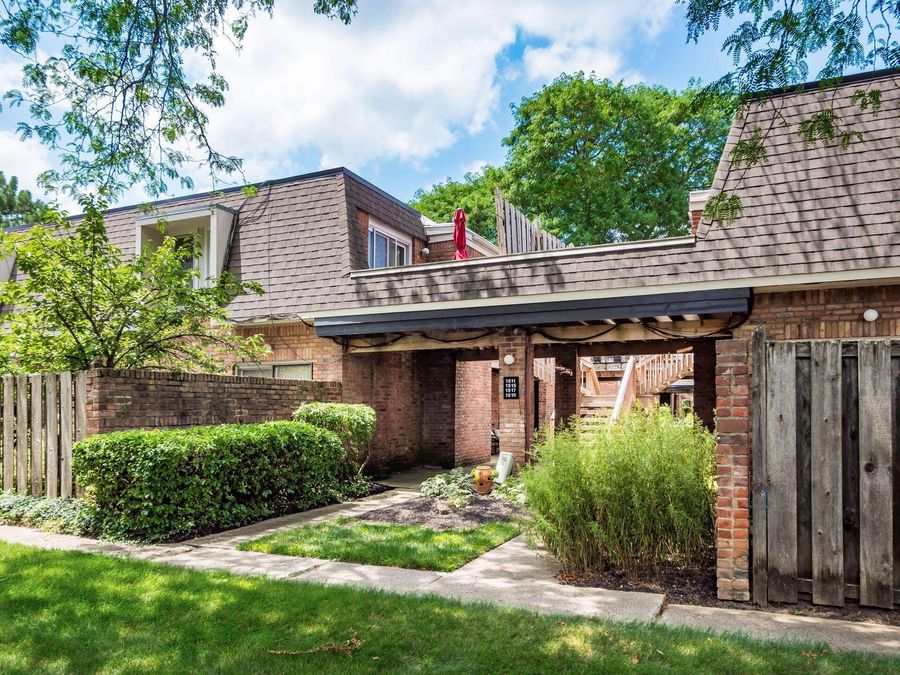 1519 Lafayette Drive , Unit B, Columbus, OH 43220 Photo 1