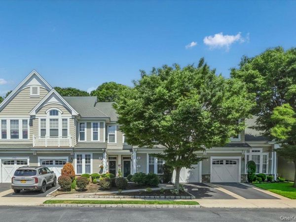189 Symphony Drive , Lake Grove, NY 11755