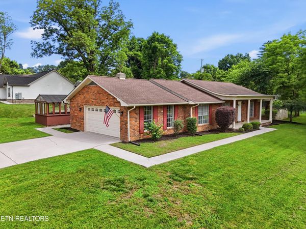 102 Ruskin Circle, Maryville, TN 37803