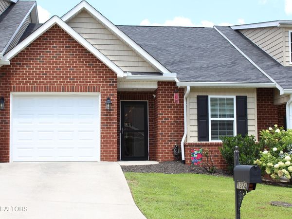 1324 Hazelgreen Way, Knoxville, TN 37912