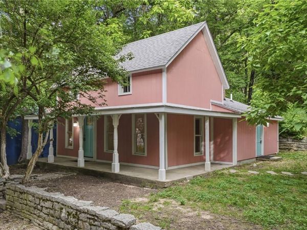 88 Grand Avenue , Eureka Springs, AR 72632