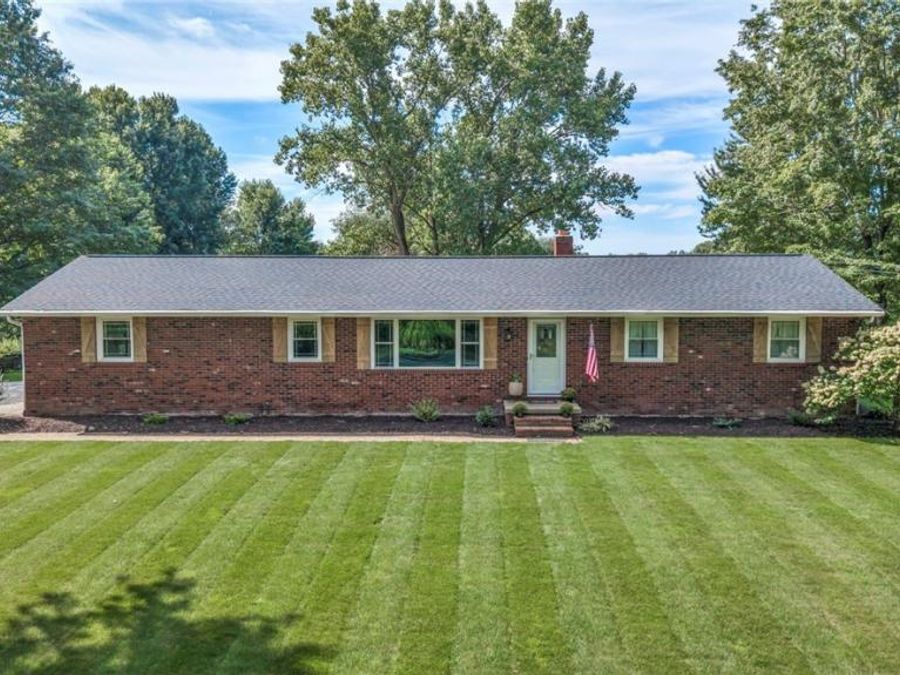6934 Center Street NE, Hartville, OH 44632 Photo 1
