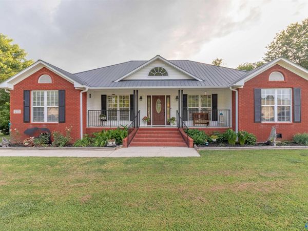 215 Robinwood Lane, Woodville, AL 35776