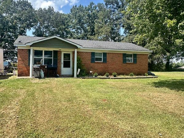 309 Gay St, Moulton, AL 35650