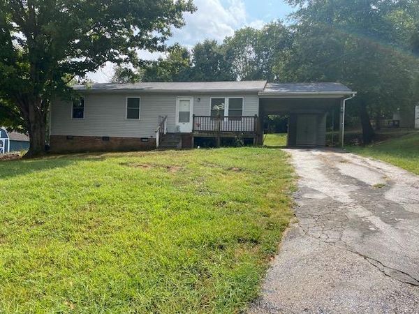 50 McGinley Loop , Beechmont, KY 42323