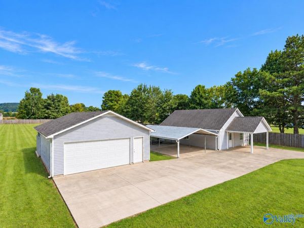 1815 Buddy Williamson Road, New Market, AL 35761