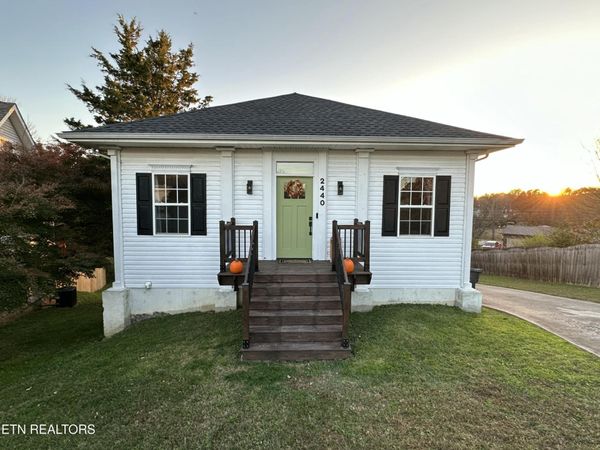 2440 Honey Grove Lane , Knoxville, TN 37923