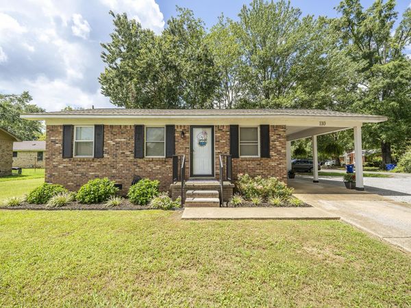 110 LAKE CIR , Savannah, TN 38372