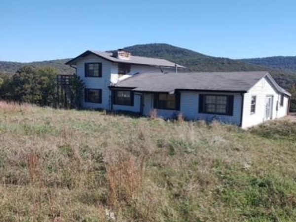 5224 Highway 295 , Elkins, AR 72727