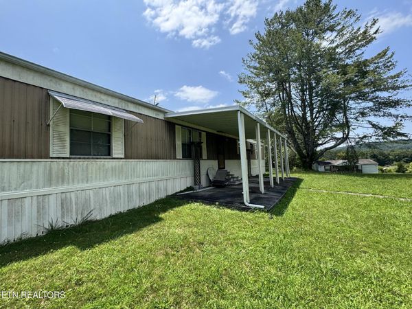 400 David Crockett Rd , Crossville, TN 38572