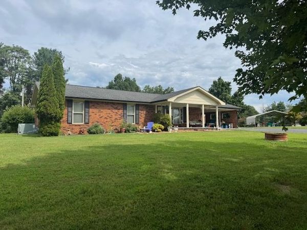 30 Rexs Ln , Lafayette, TN 37083