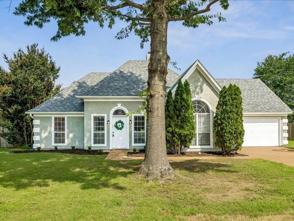 817 RADIANCE DR, Cordova, TN 38018