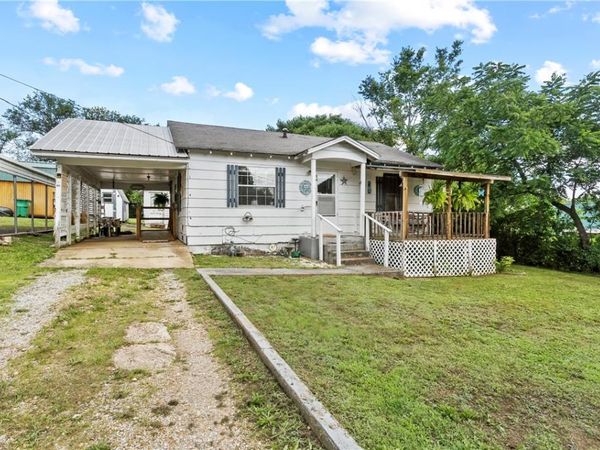 515 Broadway Avenue , Yellville, AR 72687