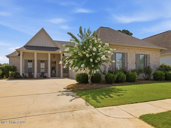 124 Greenway Lane, Madison, MS 39110