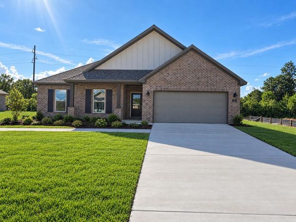 127 Castlewoods Way, Petal, MS 39465