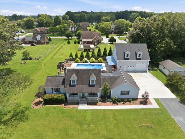 188 Red Oak Dr , Manchester, TN 37355
