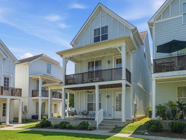737 Cottage Park Dr , Nashville, TN 37207