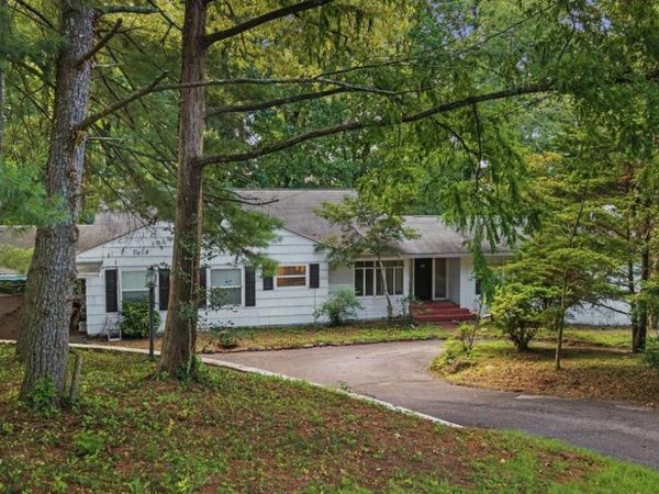 124 Orchard Circle , Oak Ridge, TN 37830