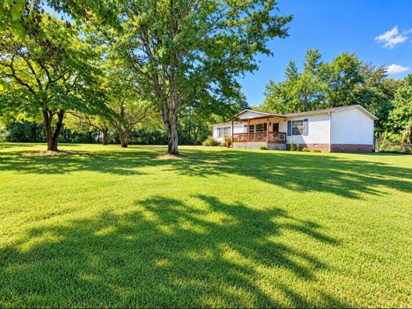 10119 N Twin Springs Rd , Bon Aqua, TN 37025