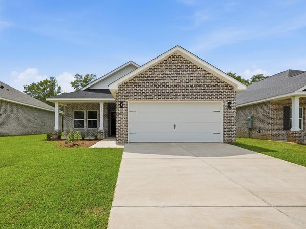 111 Spooner Street, DeFuniak Springs, FL 32433