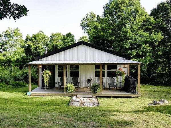 2820 County Road 207 , Eureka Springs, AR 72632