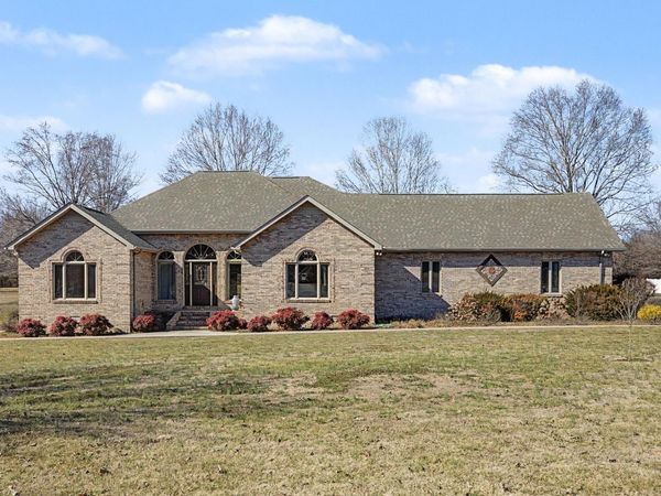145 Franklin Heights Dr , Winchester, TN 37398