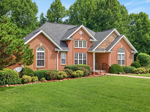 1422 Grassland Dr , Ashland City, TN 37015