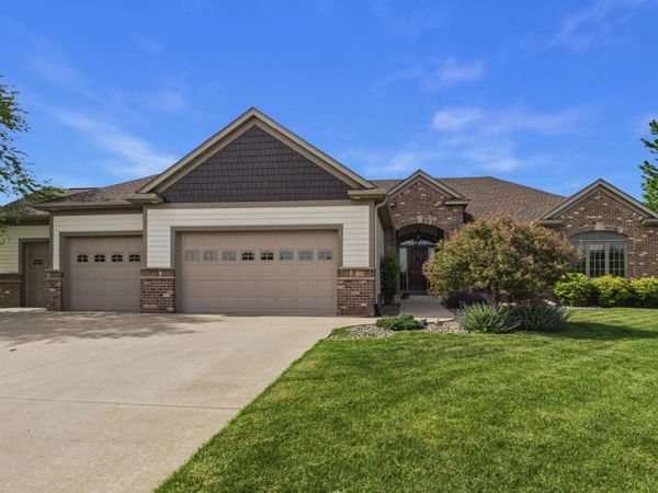 1545 Century Knoll Lane NE, Rochester, MN 55906