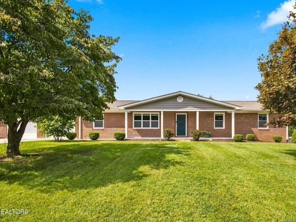 4121 Navaho Drive, Johnson City, TN 37604