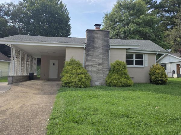 124 S Purdue Ave, Oak Ridge, TN 37830