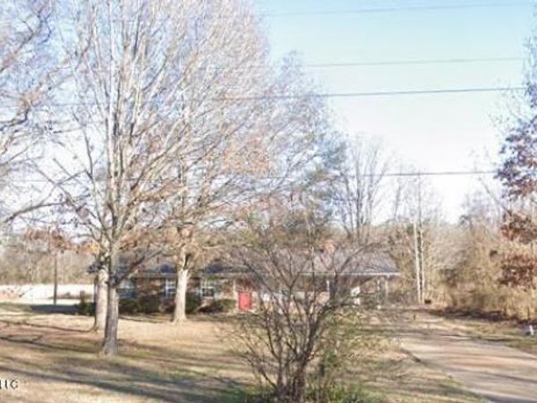 2130 N Highway 309 , Byhalia, MS 38611