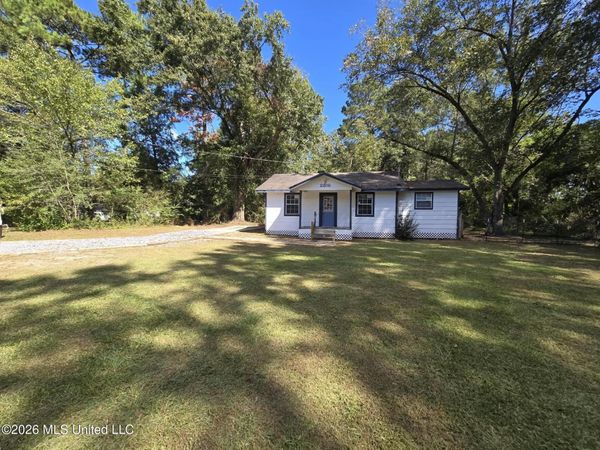 2208 Glendale Avenue, Hattiesburg, MS 39401