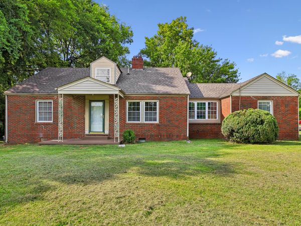 929 Greenland Dr , Murfreesboro, TN 37130