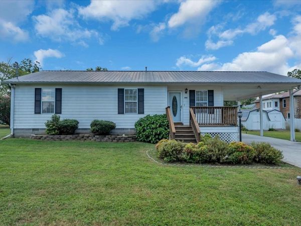 604 E Harp St , Manchester, TN 37355