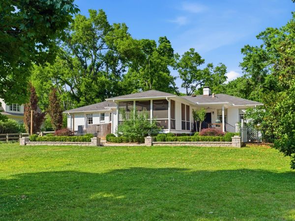 2709 Tyne Blvd , Nashville, TN 37215