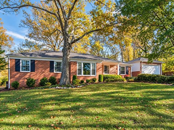 634 Brook Hollow Rd , Nashville, TN 37205