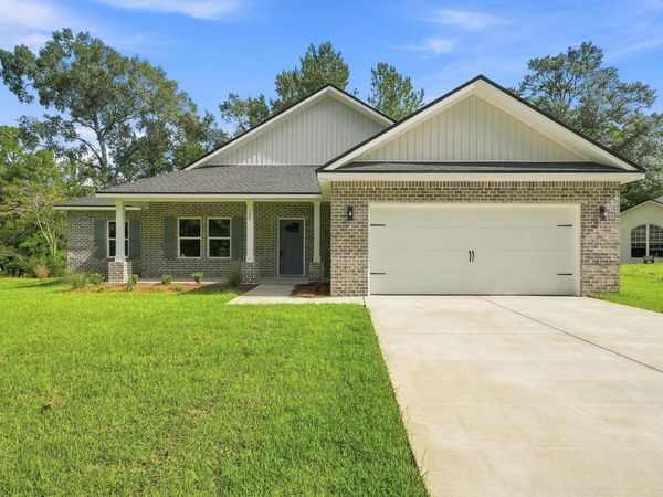 123 Fairway Drive, Crestview, FL 32536