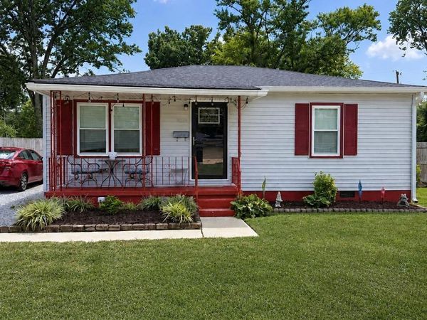 1828 Oakwood Avenue NE, Huntsville, AL 35811