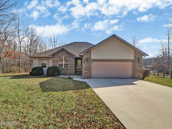 2020 Otomi Drive , Crossville, TN 38572