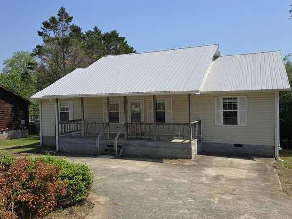 324 Circle R Drive, Benton, TN 37307