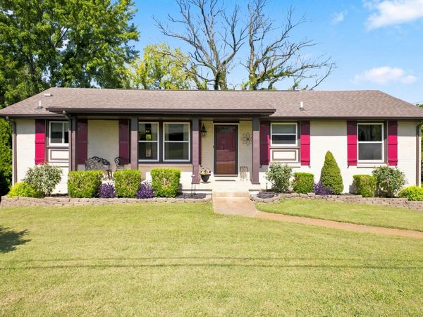 4852 Whittier Dr , Old Hickory, TN 37138