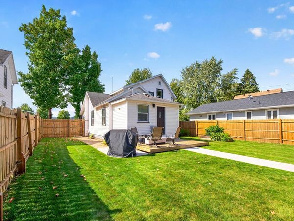 514 N Prairie Street , Lake City, MN 55041