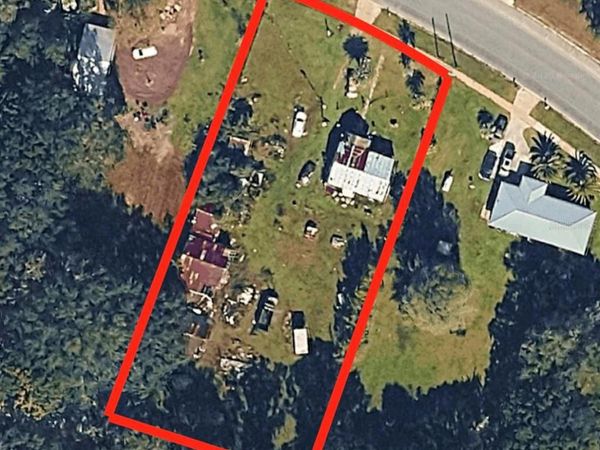 2242 LAKE STREET , LAWTEY, FL 32058