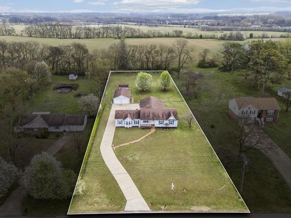 2531 Zion Rd , Columbia, TN 38401