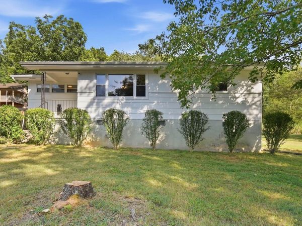 1216 Browns Ferry Road , Chattanooga, TN 37419