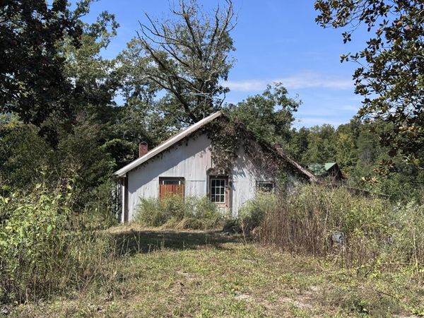 1360 Helton Rd , Sevierville, TN 37876