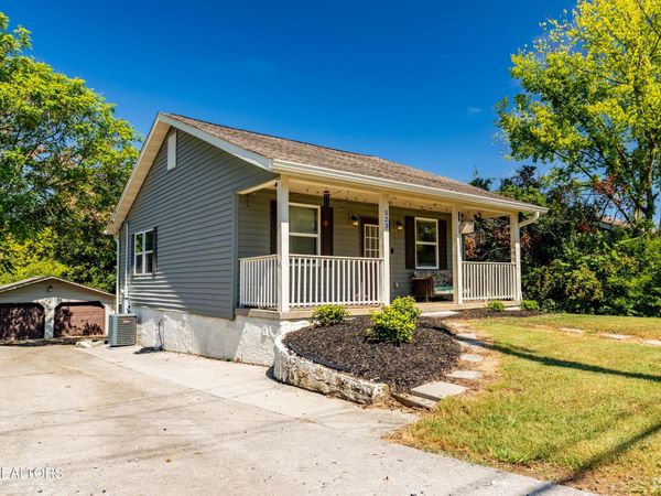 523 E Lincoln Rd , Alcoa, TN 37701
